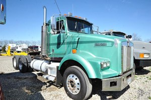 2000 Kenworth T800  Truck-SemiTractor